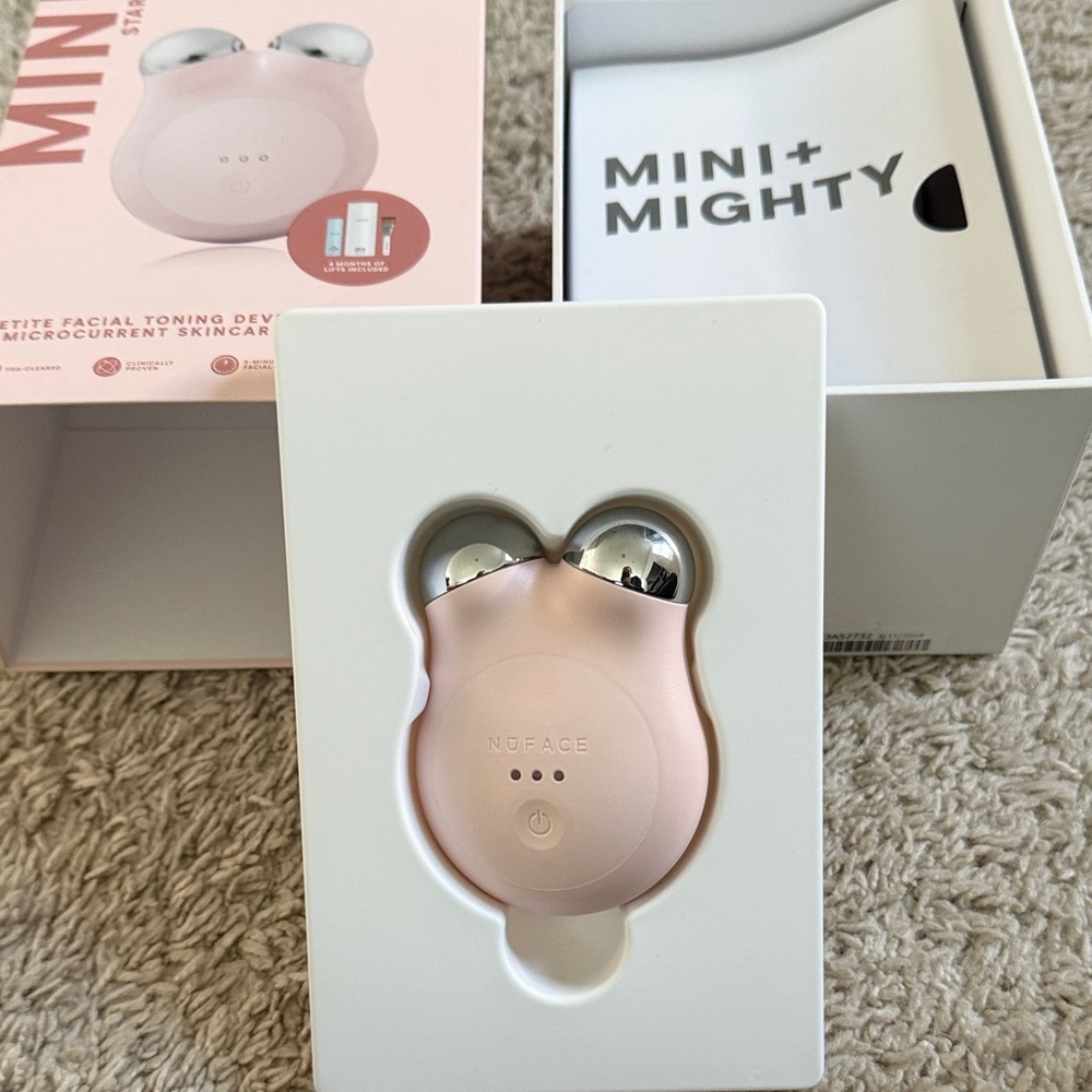 NuFace Mini Toning Device - Soft Pink